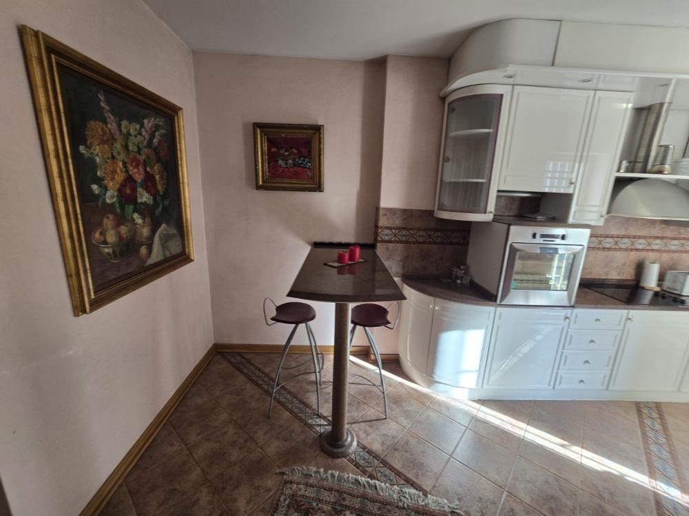 Slika 4 - Kneginje Ljubice, Trosoban stan za izdavanje, 106m2, 1.300€