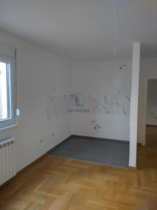 Slika 2 - Dvoiposoban stan na prodaju, 58m2, 126.000€