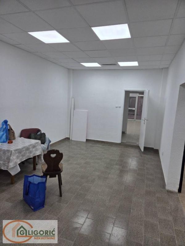 Slika 3 - Bulevar Mihajla Pupina,  Lokal za izdavanje, 160m2, 2.500€