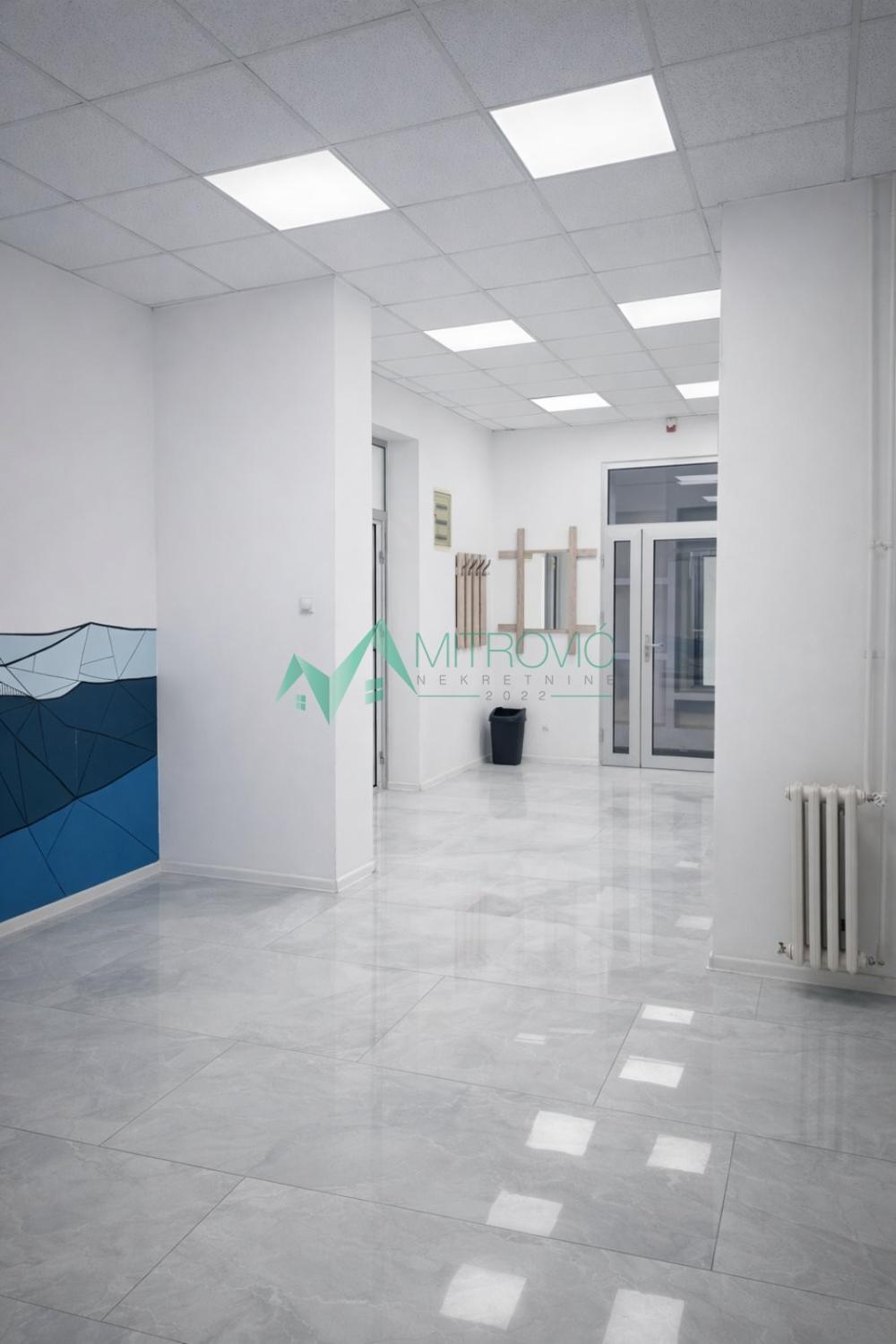 Slika 1 -  Lokal za izdavanje, 235m2, 2.200€