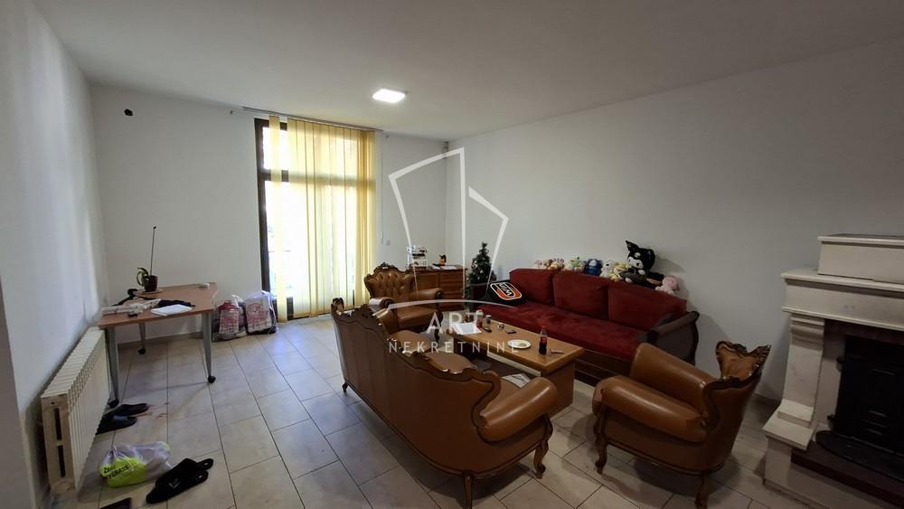 Glavna slika -Milana Tankosića,  Kuća za izdavanje, 487m2, 4.500€