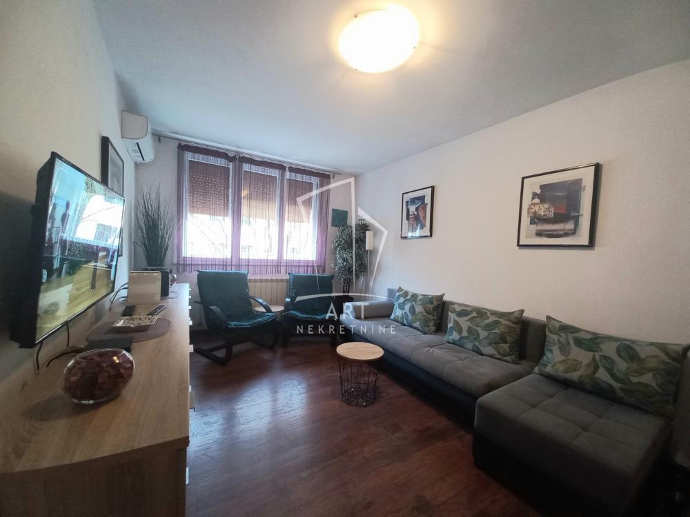 Glavna slika -Jevrejska, Dvoiposoban stan za izdavanje, 46m2, 700€