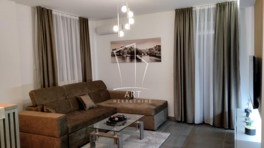 Glavna slika -Bulevar Peka Dapčevića, Jednoiposoban stan za izdavanje, 47m2, 700€