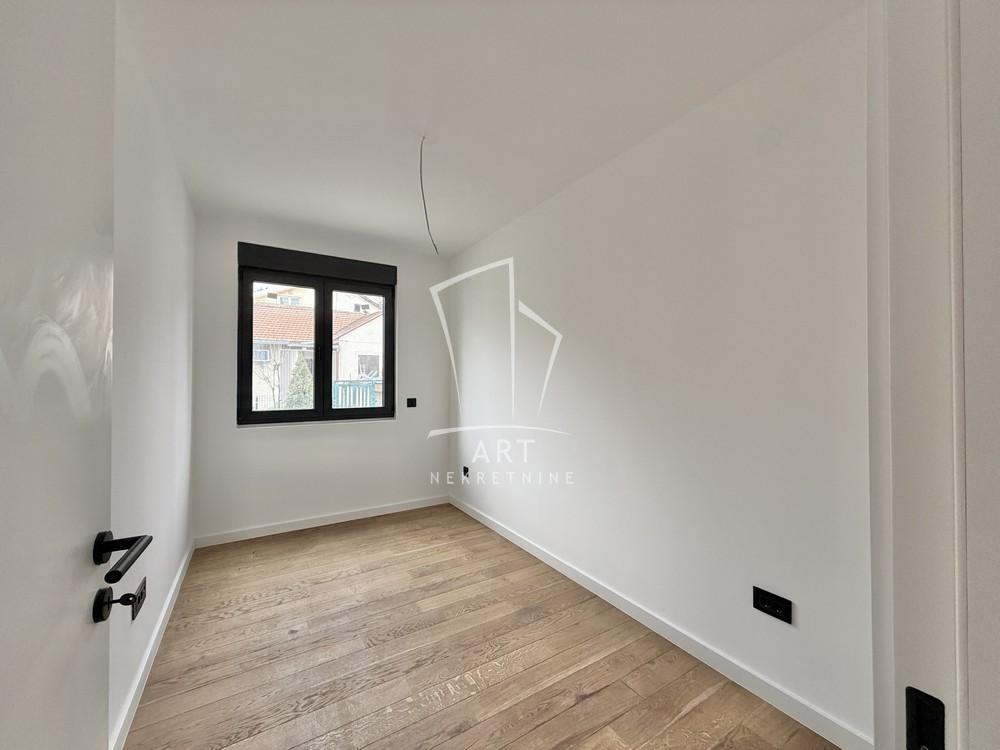 Slika 8 - Vojvode Bojovića, Četvorosoban stan na prodaju, 74m2, 286.000€