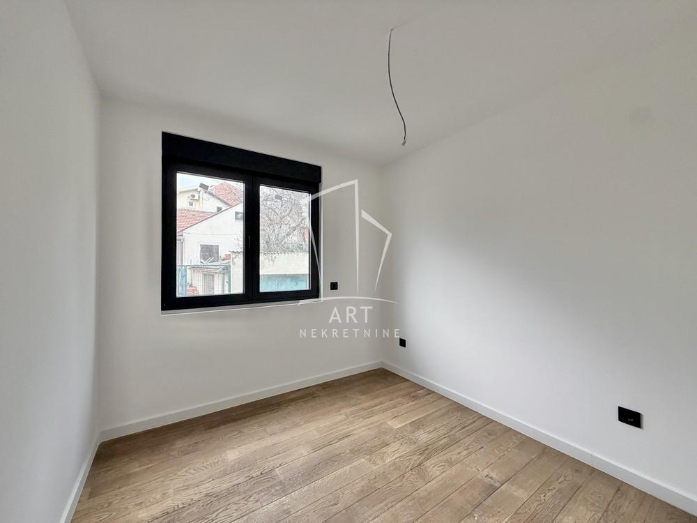 Slika 9 - Vojvode Bojovića, Četvorosoban stan na prodaju, 74m2, 286.000€