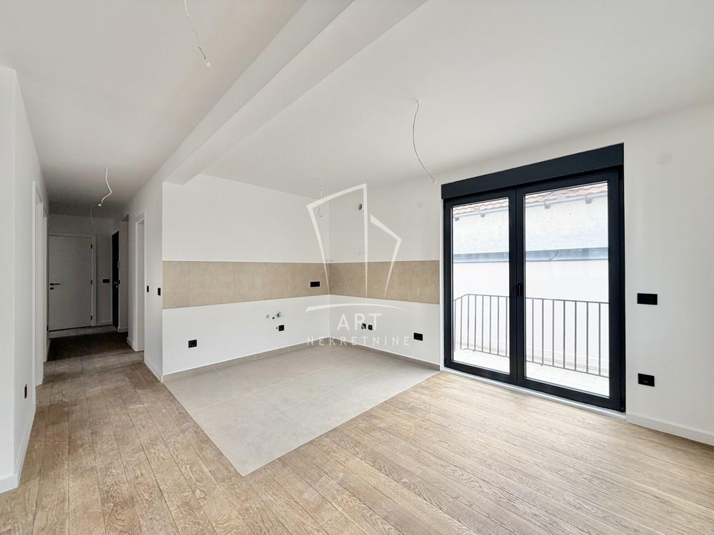 Slika 6 - Vojvode Bojovića, Četvorosoban stan na prodaju, 74m2, 286.000€