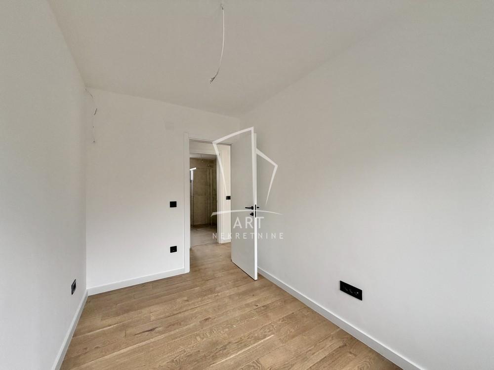 Slika 10 - Vojvode Bojovića, Četvorosoban stan na prodaju, 74m2, 286.000€