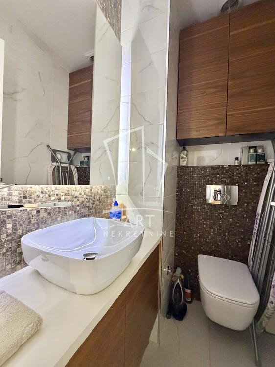 Slika 9 - Bulevar Mihajla Pupina, Trosoban stan na prodaju, 80m2, 360.000€