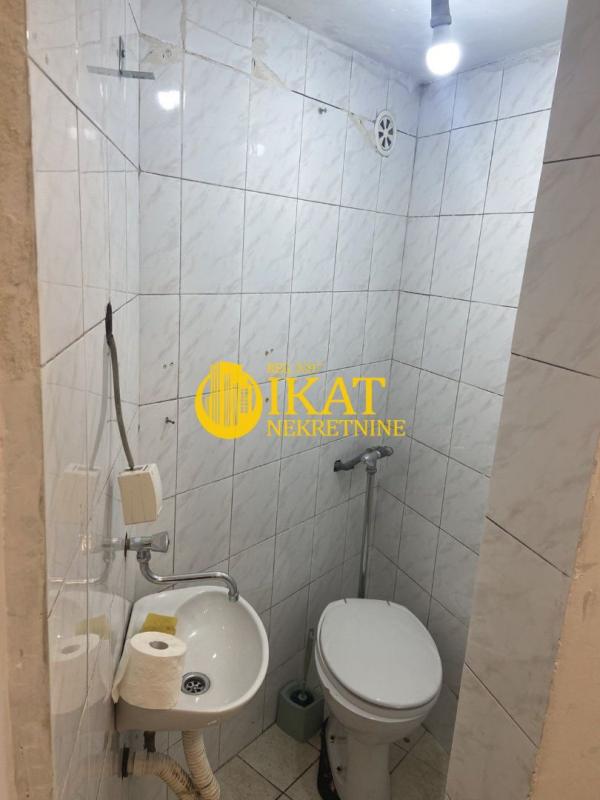 Slika 3 - Trgovačka,  Lokal za izdavanje, 4m2, 150€