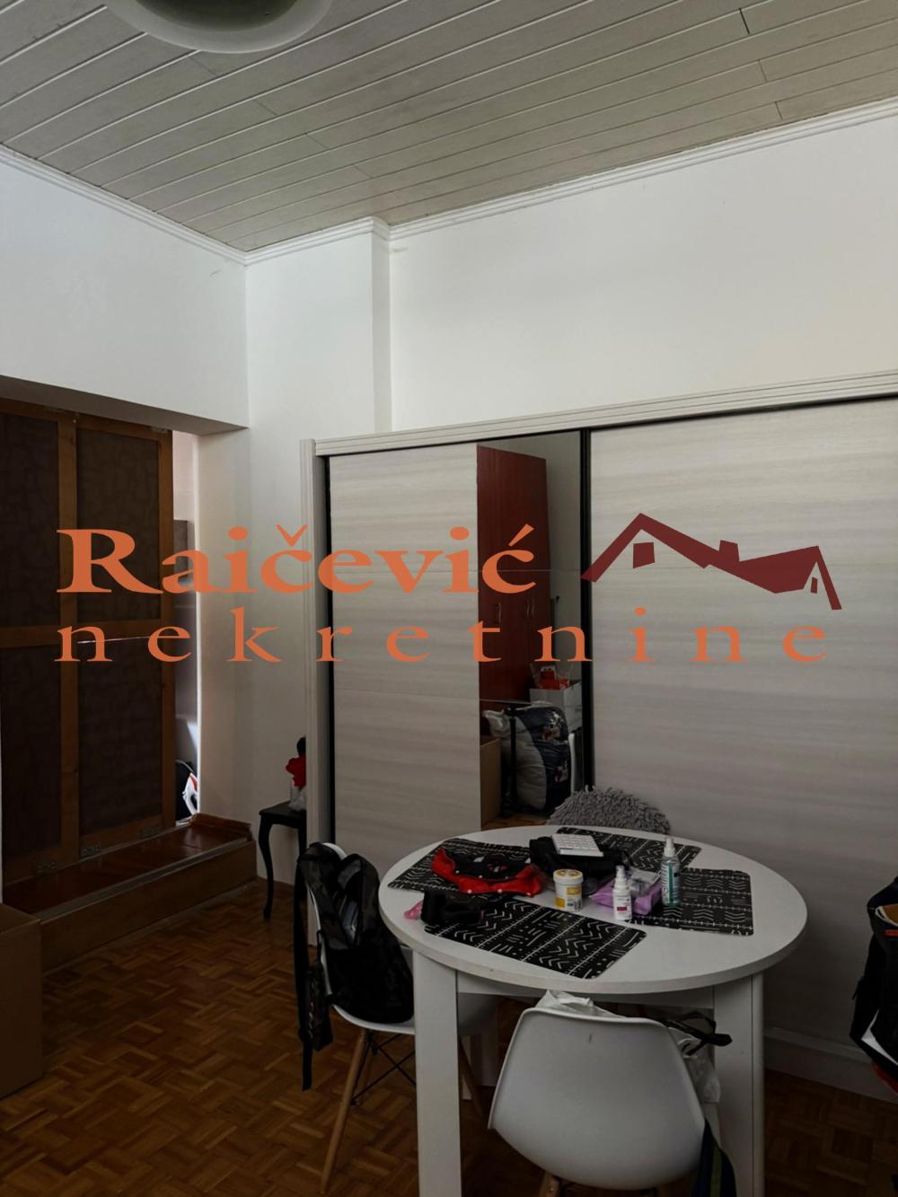 Slika 3 - Cara Dusana, Trosoban stan na prodaju, 66m2, 225.000€