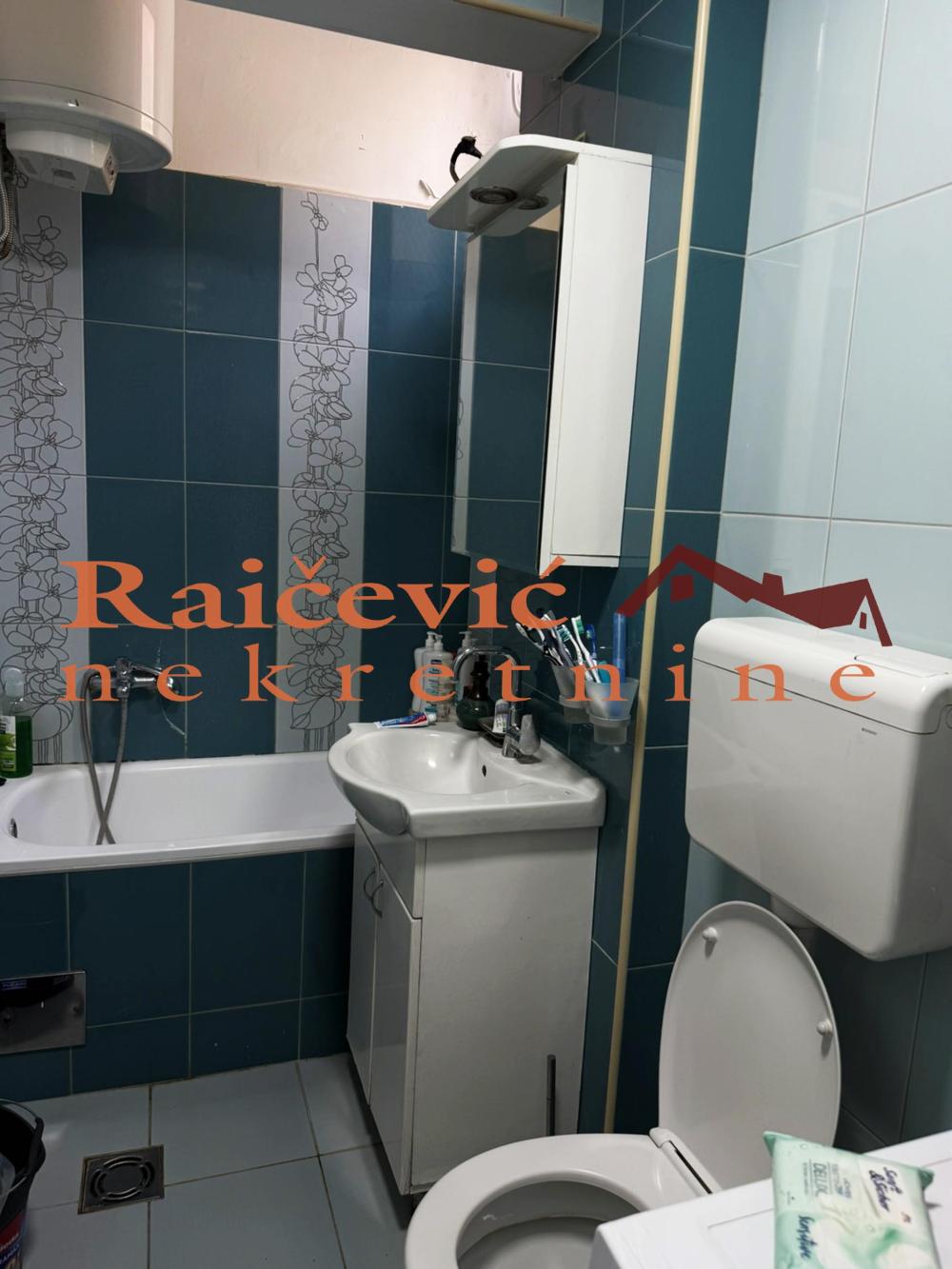 Slika 8 - Cara Dusana, Trosoban stan na prodaju, 66m2, 225.000€