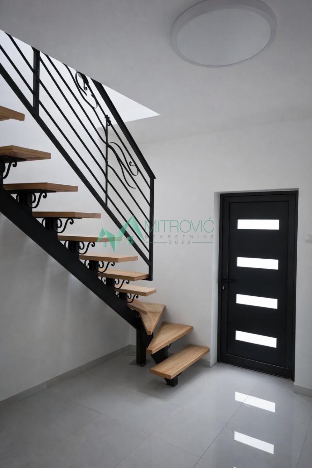 Slika 4 -  Lokal za izdavanje, 114m2, 2.800€