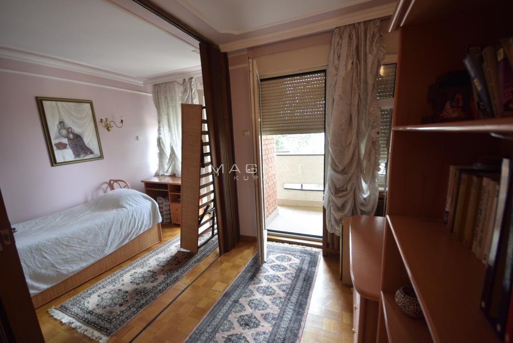 Slika 6 - Milovana Jankovića,  Kuća za izdavanje, 225m2, 1.800€