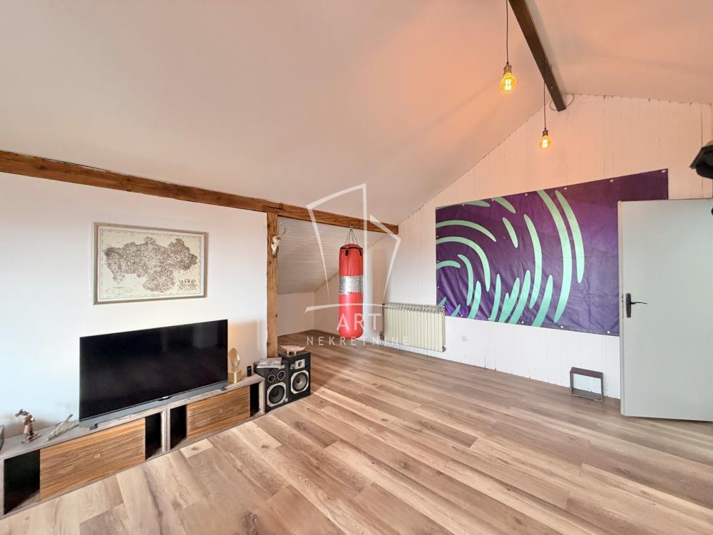 Slika 9 - Doljanska (Sremčica), Kuća na prodaju, 258m2, 200.000€