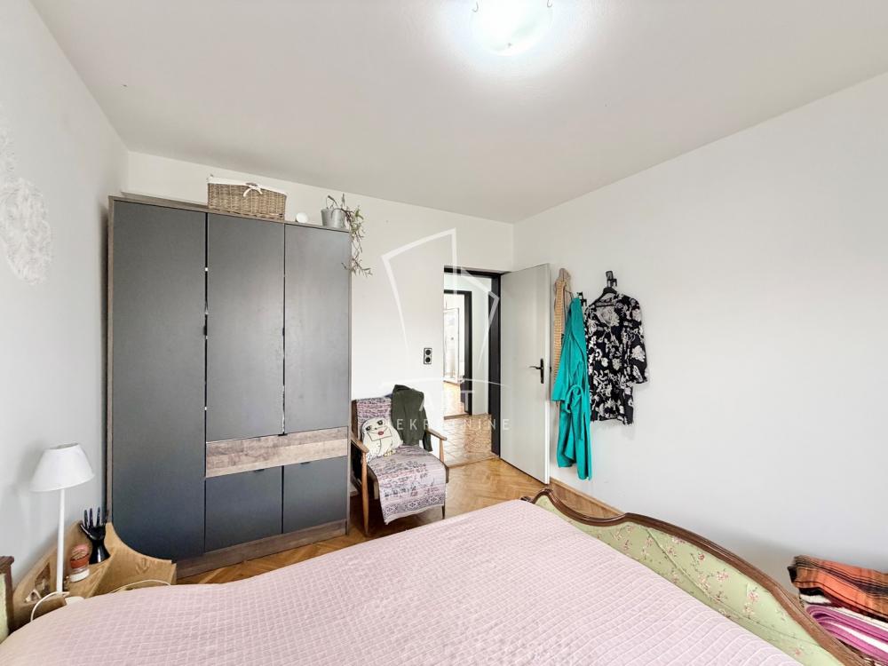 Slika 4 - Doljanska (Sremčica), Kuća na prodaju, 258m2, 200.000€