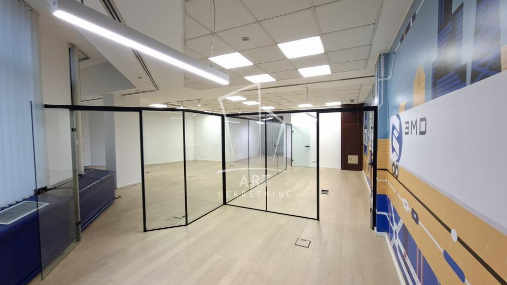 Slika 4 - Vladimira Popovića,  Lokal za izdavanje, 128m2, 1.920€