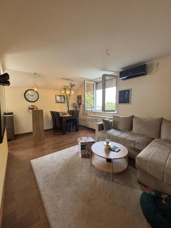 Slika 1 - Šumadijski trg, Četvorosoban stan na prodaju, 58m2, 162.000€