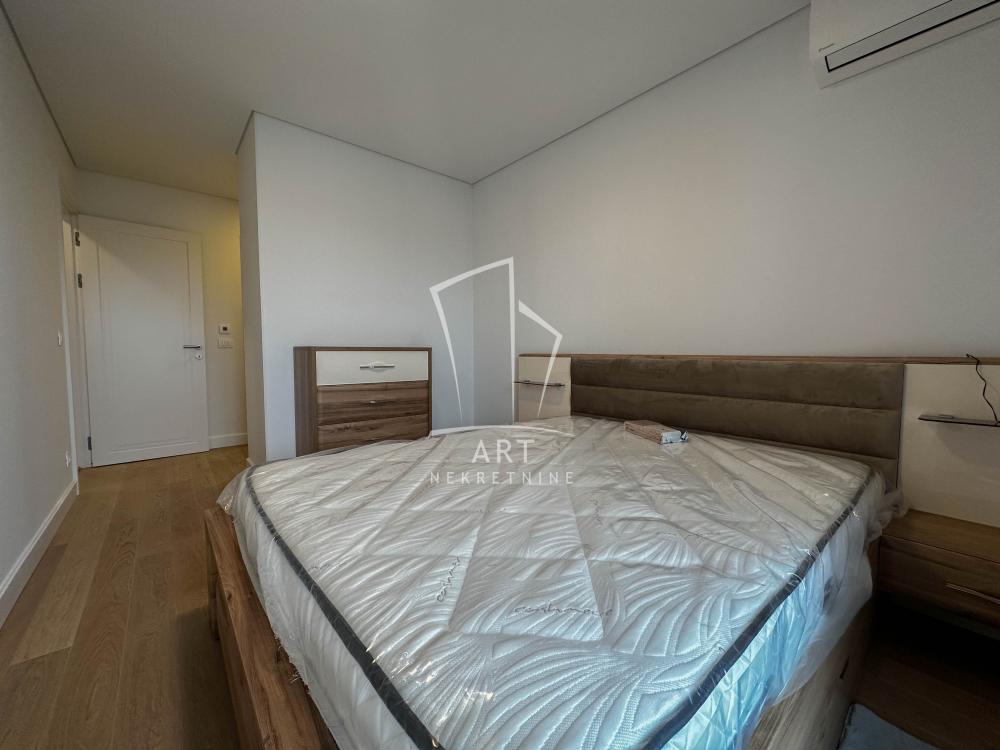 Slika 3 - Džona Kenedija, Trosoban stan za izdavanje, 78m2, 1.450€