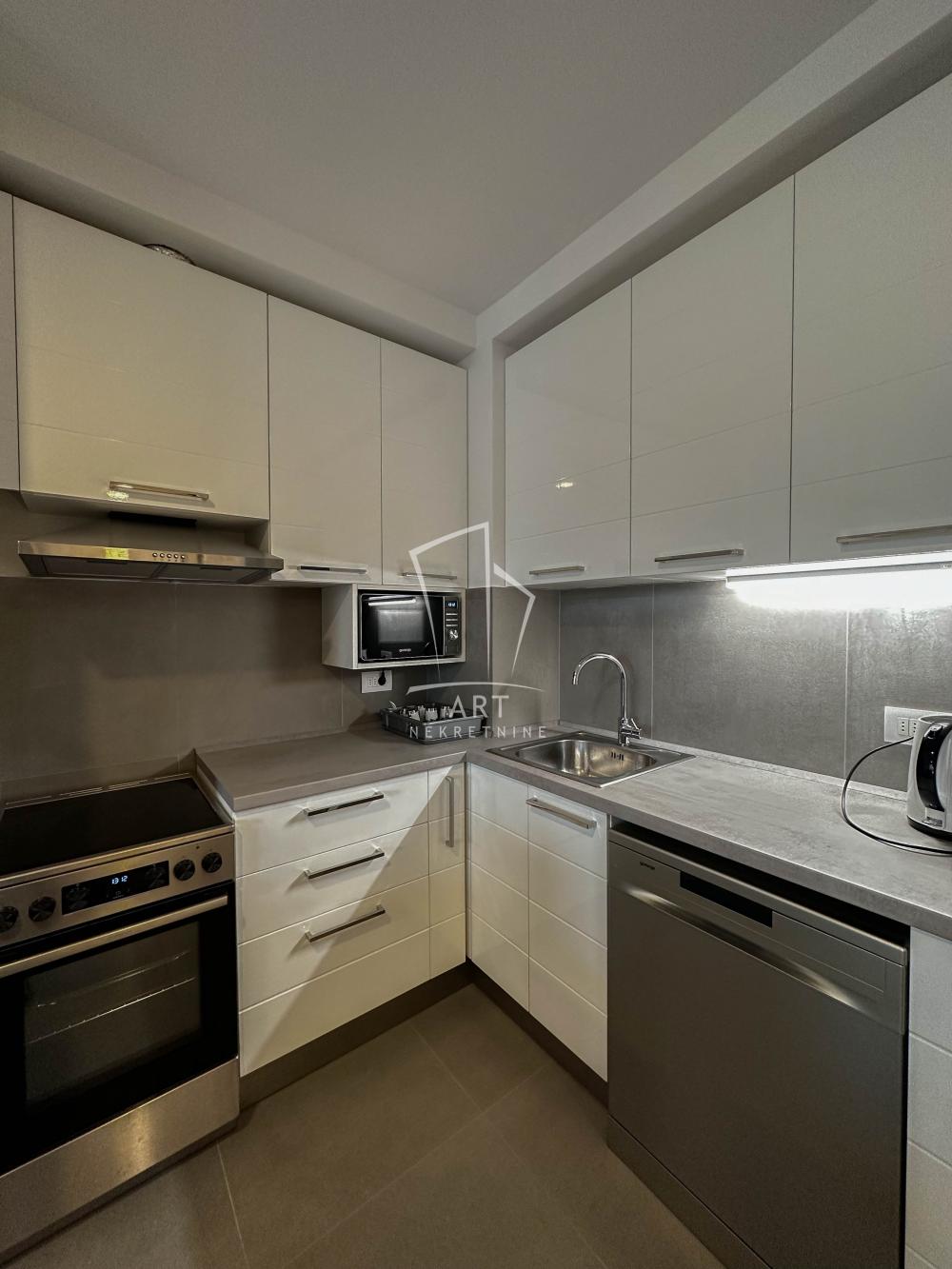 Slika 7 - Džona Kenedija, Trosoban stan za izdavanje, 78m2, 1.450€