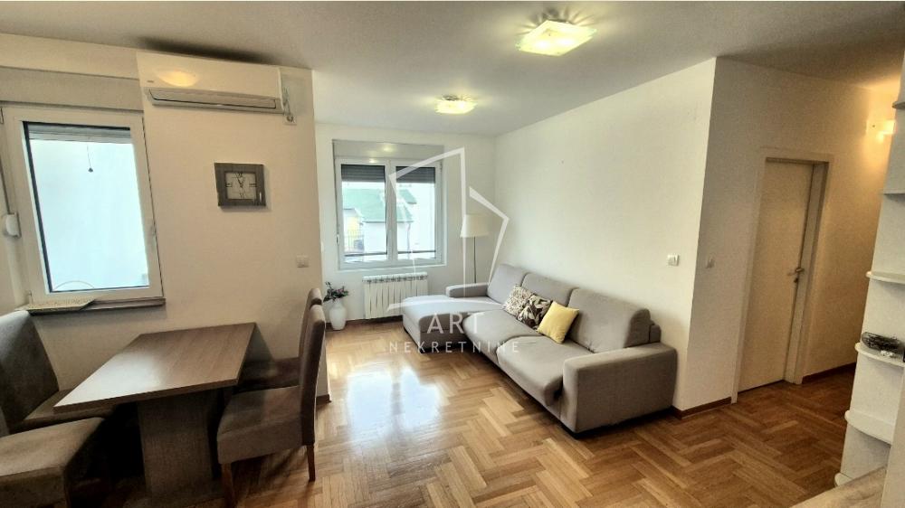 Slika 1 - Marka Oreškovića, Trosoban stan za izdavanje, 49m2, 750€