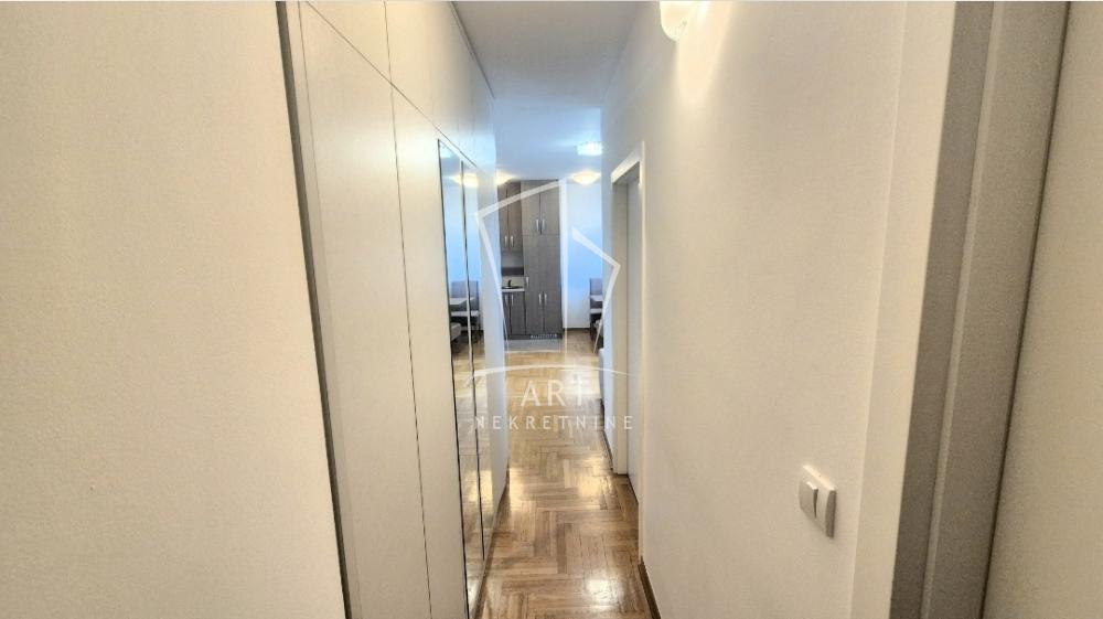 Slika 10 - Marka Oreškovića, Trosoban stan za izdavanje, 49m2, 750€