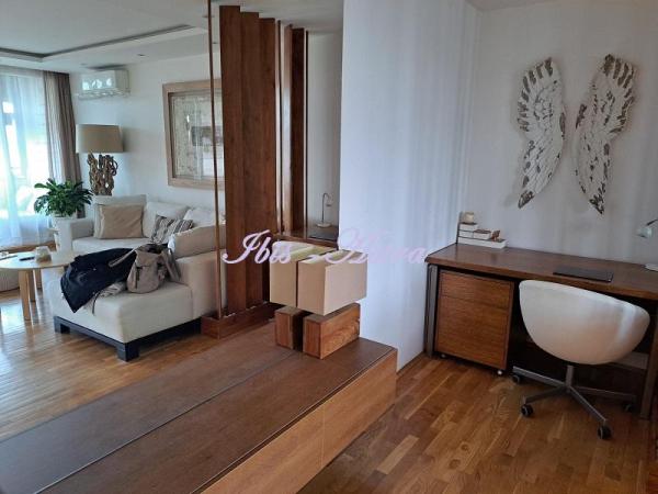 Slika 1 - Bulevar Maršala Tolbuhina, Trosoban stan na prodaju, 78m2, 380.000€