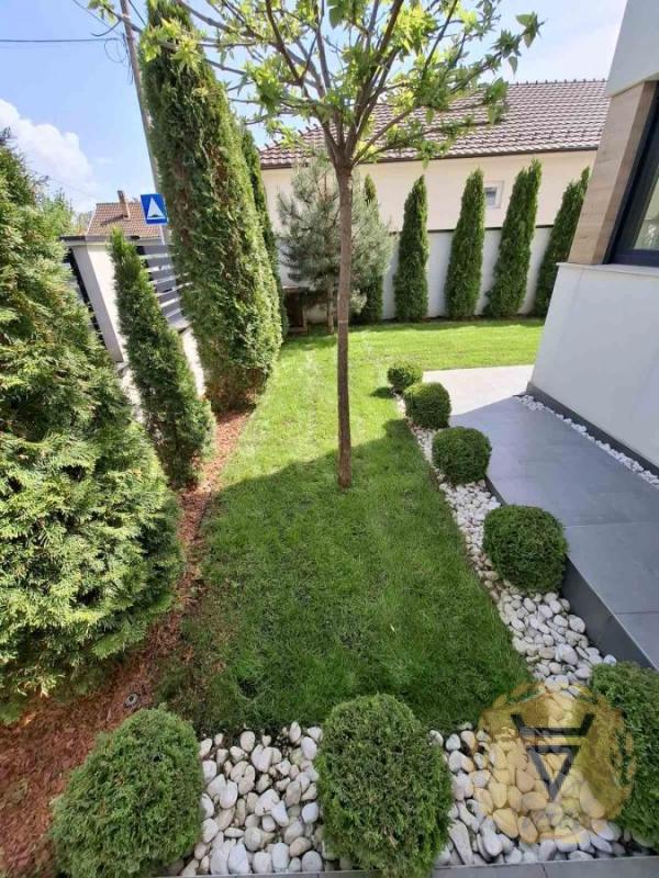 Slika 2 -  Kuća za izdavanje, 200m2, 2.300€