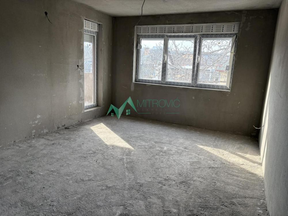 Glavna slika -Petosoban stan na prodaju, 119m2, 296.870€