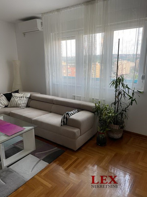 Slika 2 - Generala Vladimira Kondica, Trosoban stan za izdavanje, 83m2, 750€