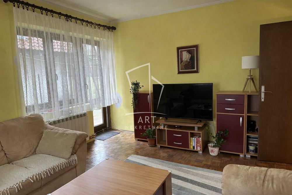 Glavna slika -1. maja 1. prilaz,  Kuća za izdavanje, 91m2, 480€