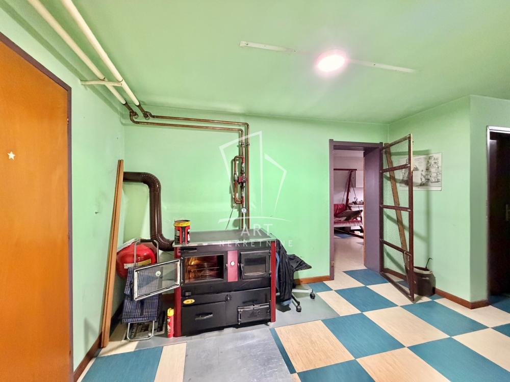 Slika 4 - Bratstva i jedinstva,  Kuća na prodaju, 399m2, 250.000€