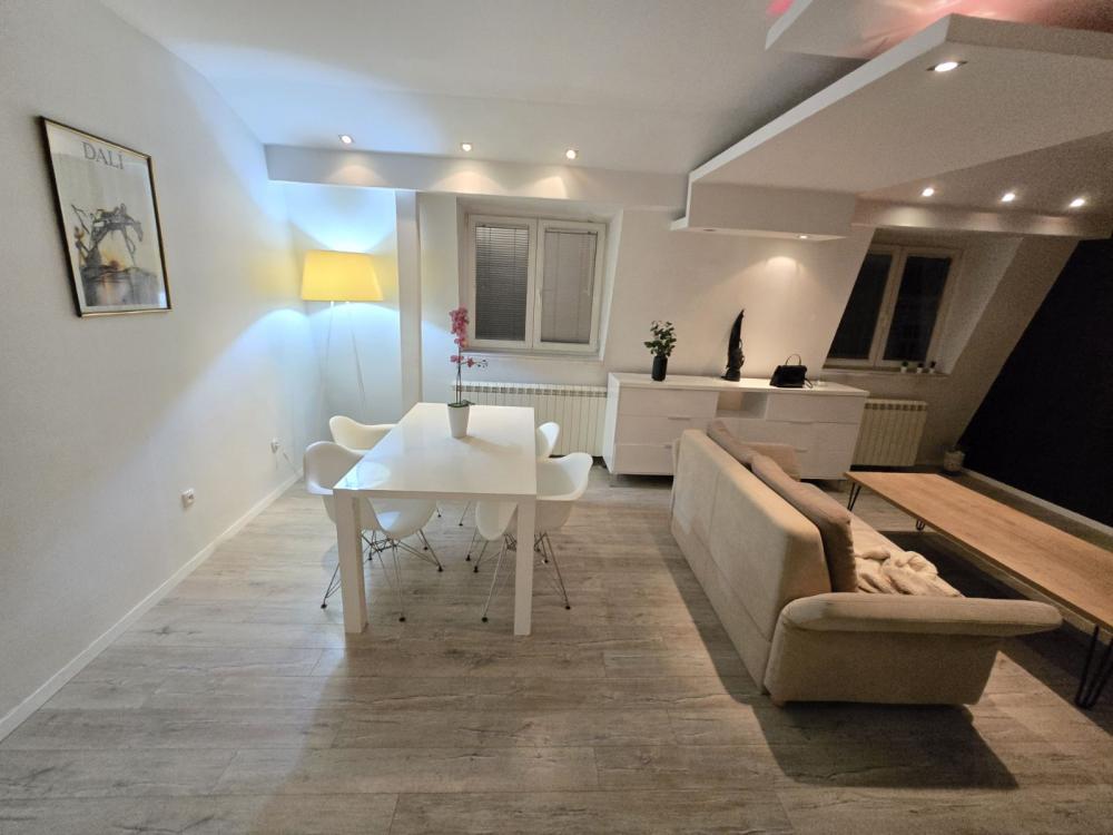 Slika 1 - Nušićeva, Dvosoban stan za izdavanje, 70m2, 900€