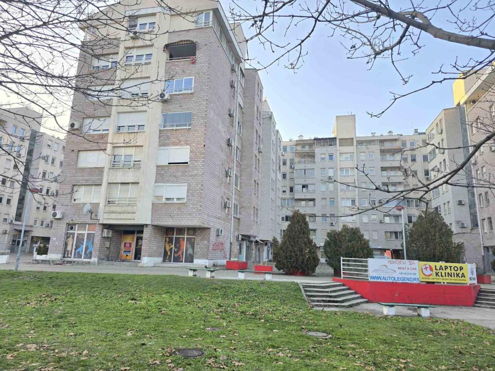 Slika 1 - Antifašističke borbe,  Lokal za izdavanje, 80m2, 1.000€