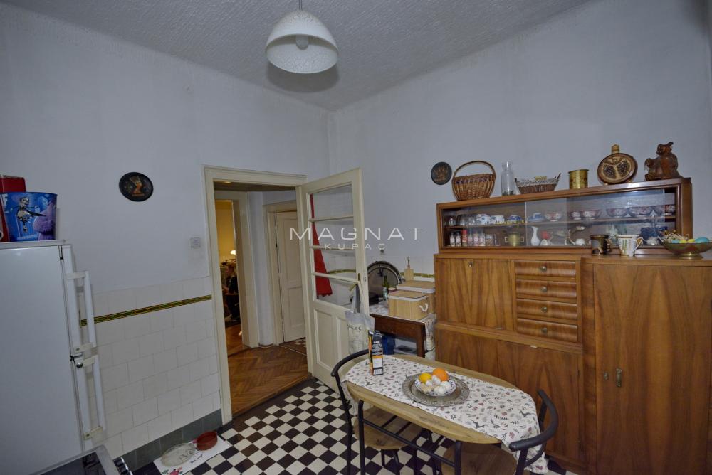 Slika 4 - Admirala Geprata, Trosoban stan na prodaju, 81m2, 330.000€