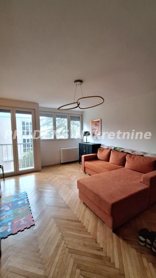 Slika 2 - Pariske komune, Trosoban stan za izdavanje, 68m2, 750€
