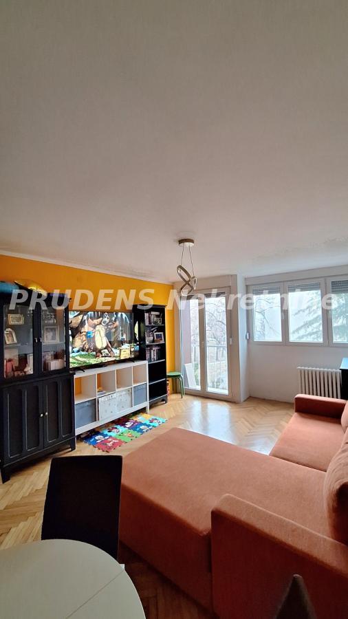 Slika 1 - Pariske komune, Trosoban stan za izdavanje, 68m2, 750€