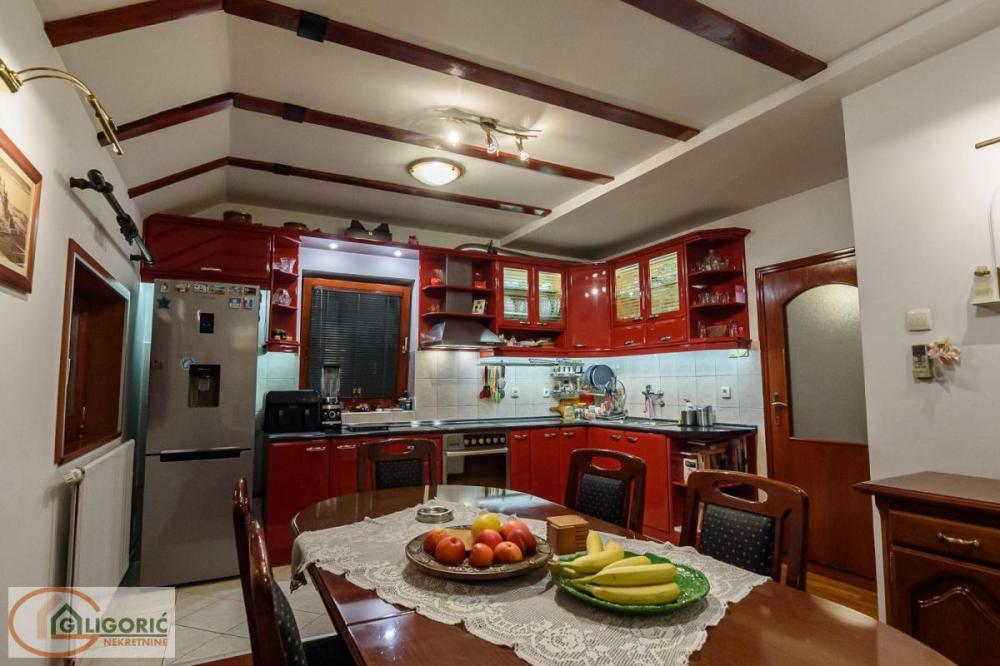 Slika 2 - Šantićeva, Četvorosoban stan na prodaju, 131m2, 450.000€