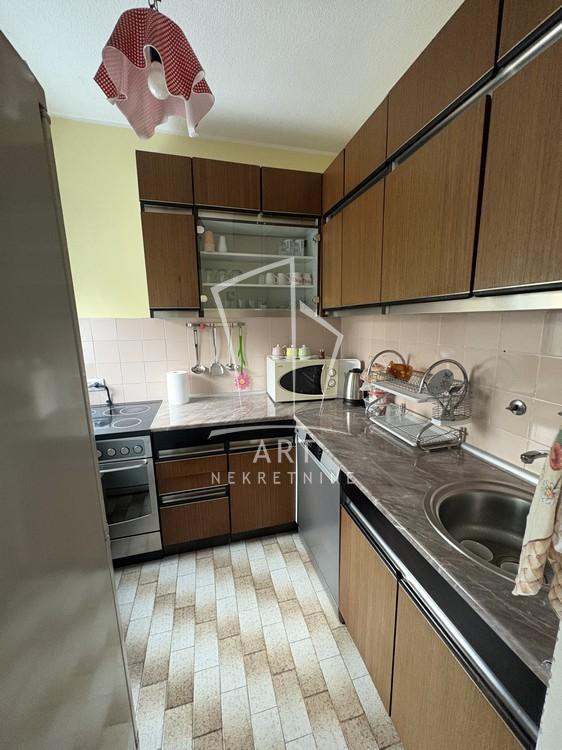 Slika 7 - Omladinskih brigada, Trosoban stan za izdavanje, 95m2, 1.000€