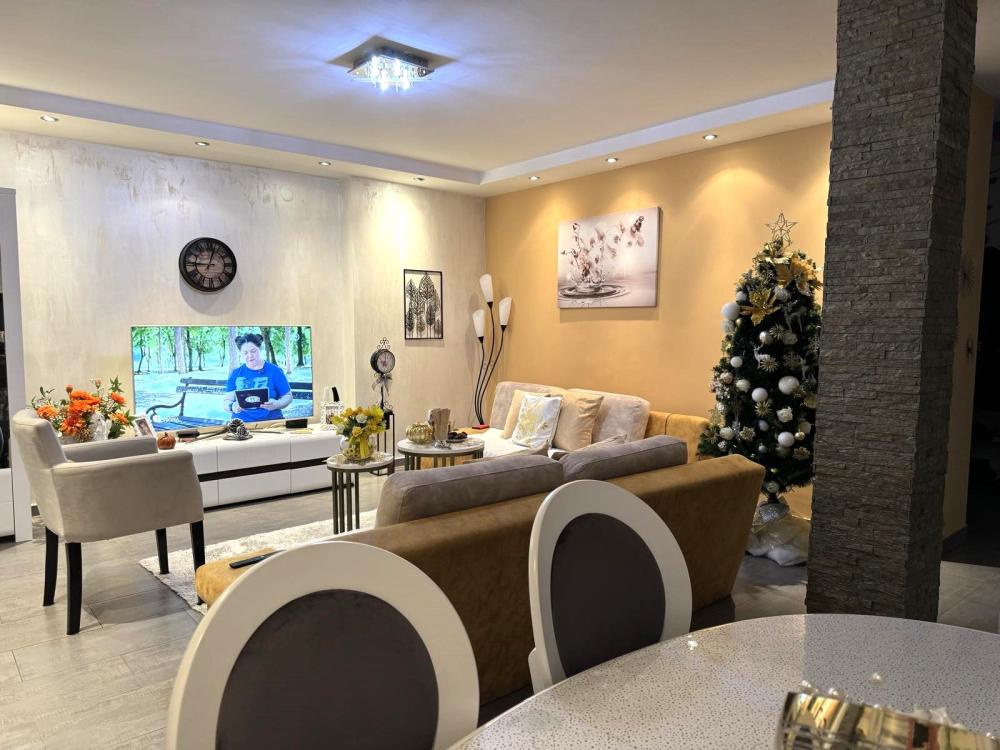 Slika 1 - Trosoban stan na prodaju, 90m2, 242.000€