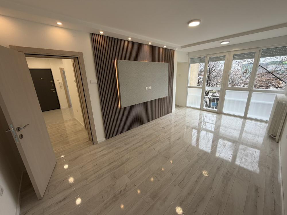 Glavna slika -Dvoiposoban stan na prodaju, 60m2, 150.380€