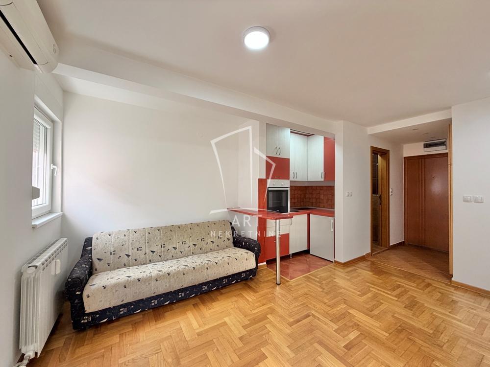 Glavna slika -Dimitrija Tucovića,  Stan na prodaju, 24m2, 120.000€