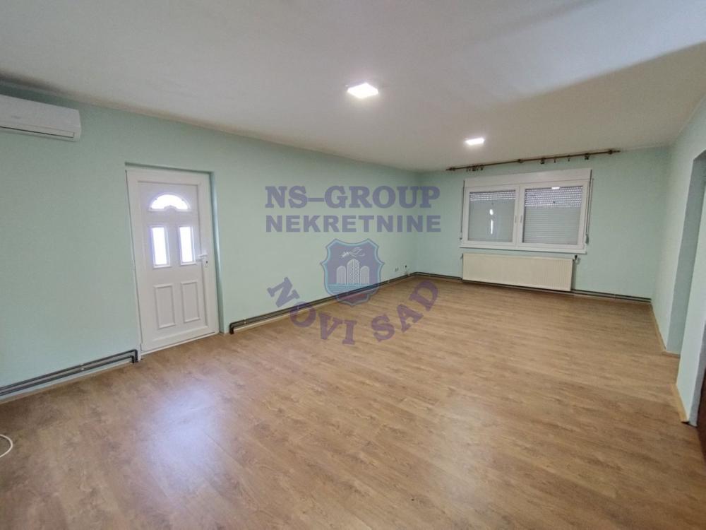 Slika 2 - Sremski Karlovici,  Kuća na prodaju, 250m2, 257.500€
