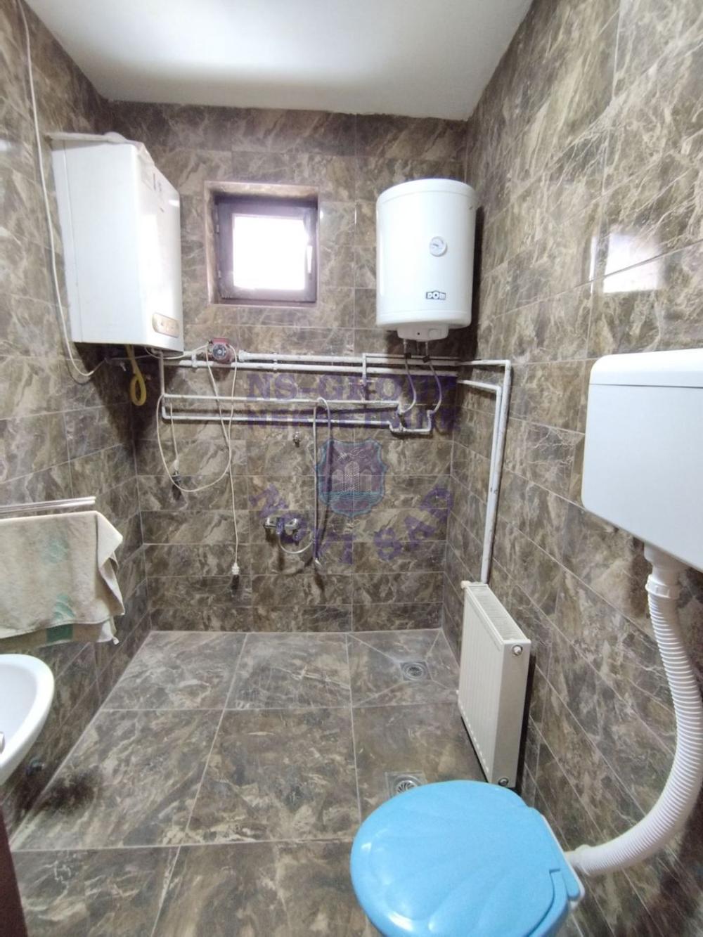 Slika 9 - Sremski Karlovici,  Kuća na prodaju, 250m2, 257.500€