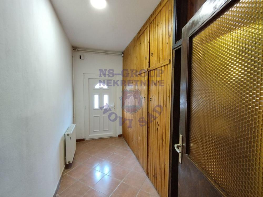 Slika 8 - Sremski Karlovici,  Kuća na prodaju, 250m2, 257.500€