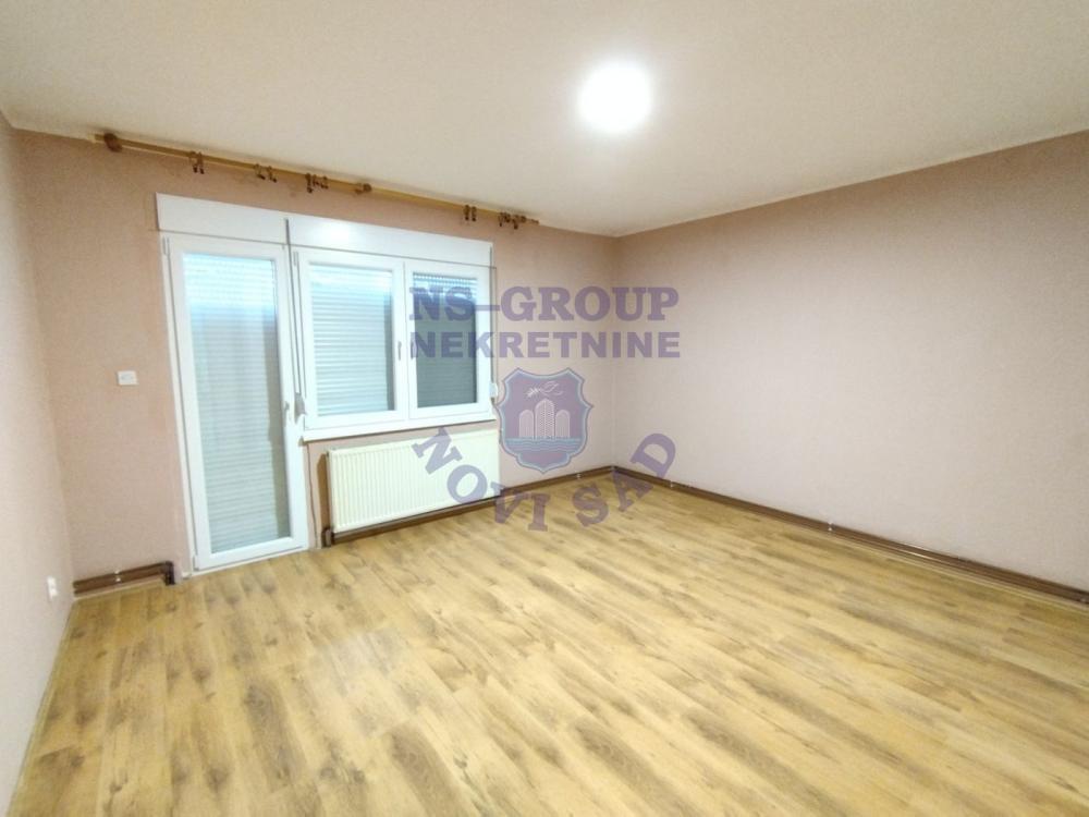 Slika 4 - Sremski Karlovici,  Kuća na prodaju, 250m2, 257.500€