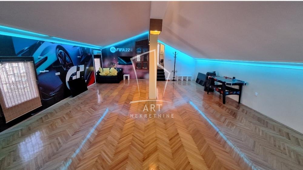 Slika 4 - Slanački Put,  Lokal za izdavanje, 100m2, 550€