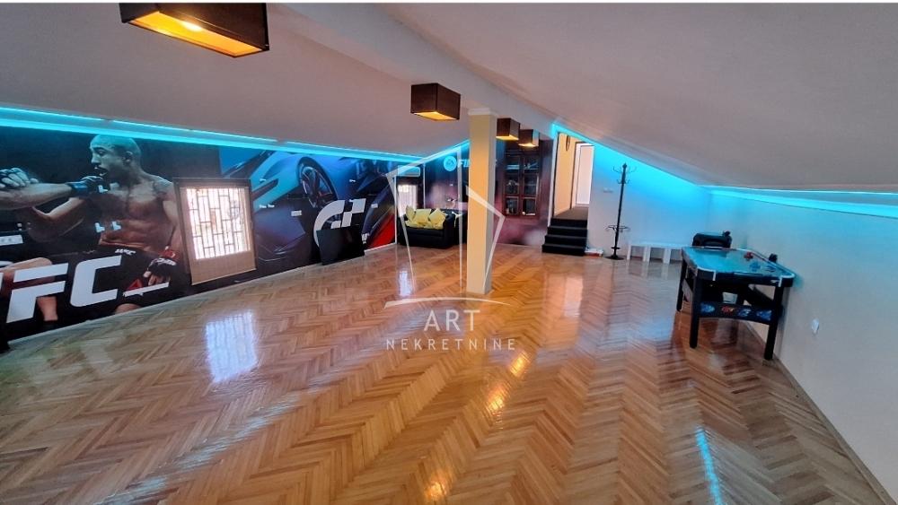 Slika 2 - Slanački Put,  Lokal za izdavanje, 100m2, 550€