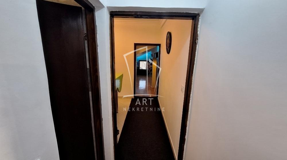 Slika 7 - Slanački Put,  Lokal za izdavanje, 100m2, 550€