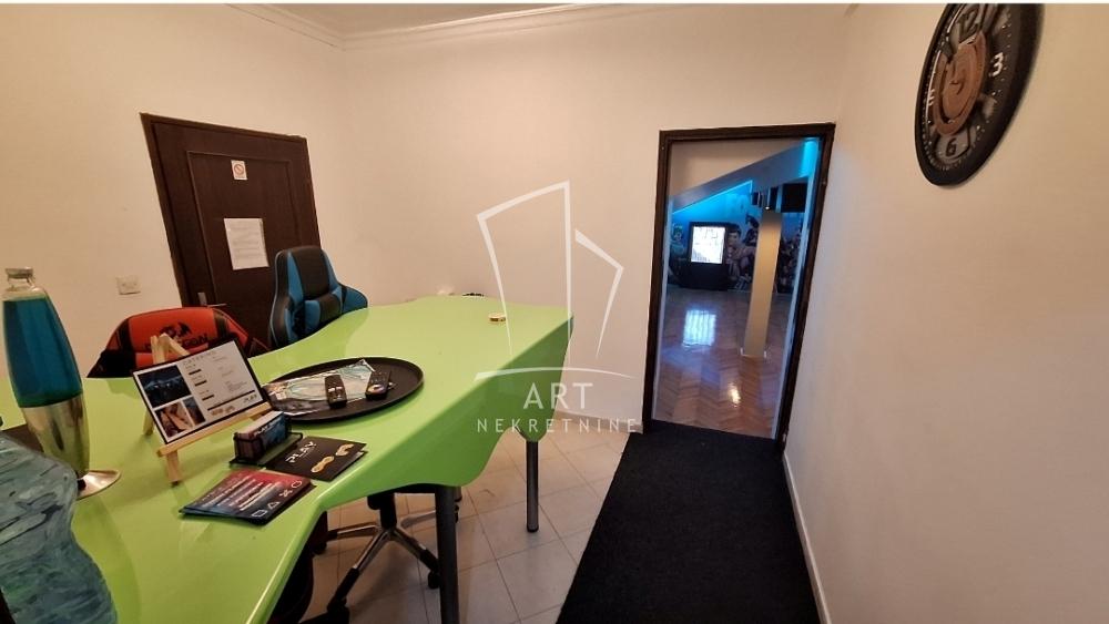 Slika 8 - Slanački Put,  Lokal za izdavanje, 100m2, 550€