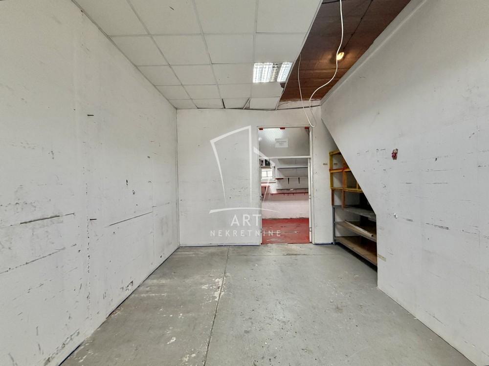 Slika 3 - Risovačka,  Lokal za izdavanje, 210m2, 2.000€